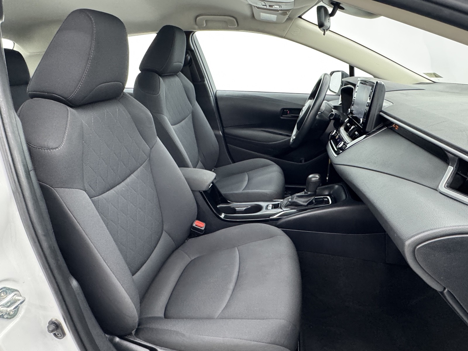 2022 Toyota Corolla LE photo 46