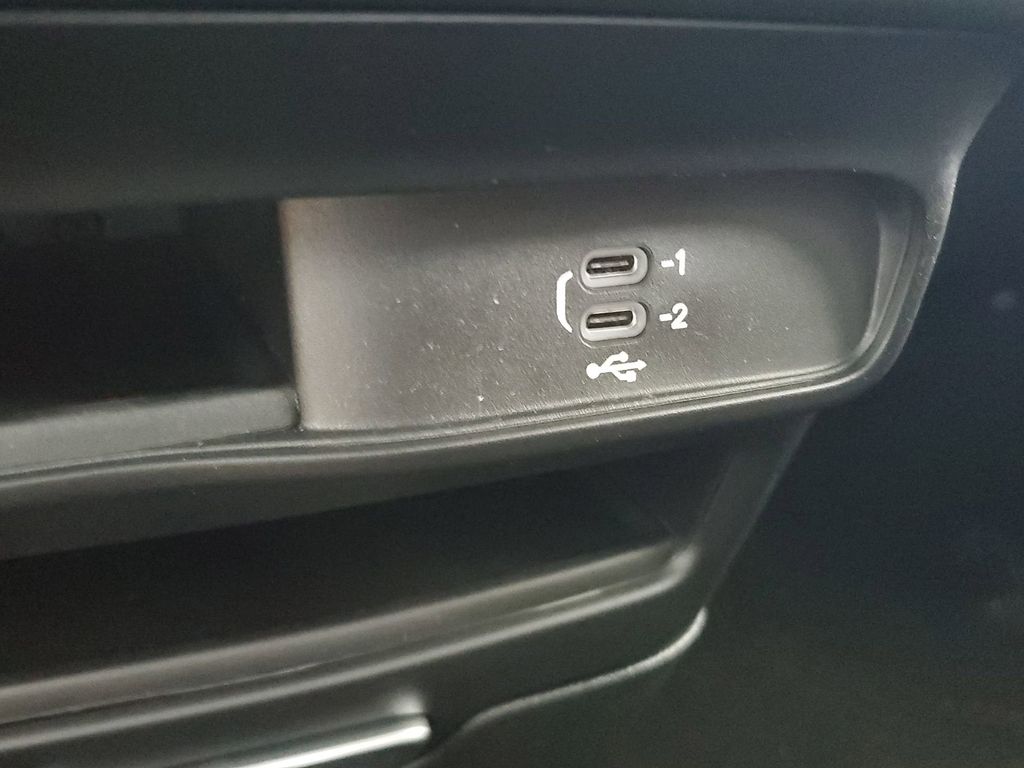 2026 Chrysler Voyager LX photo 28