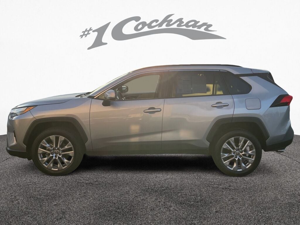 2025 Toyota RAV4 XLE Premium photo 4