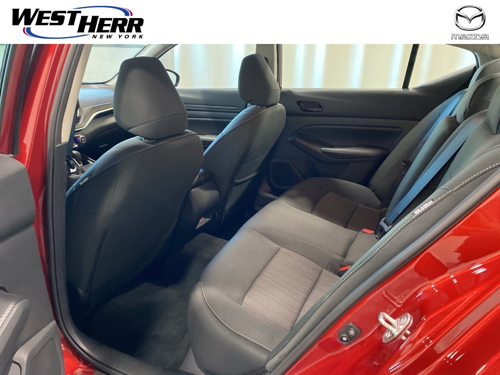 2025 Nissan Altima 2.5 SV photo 6