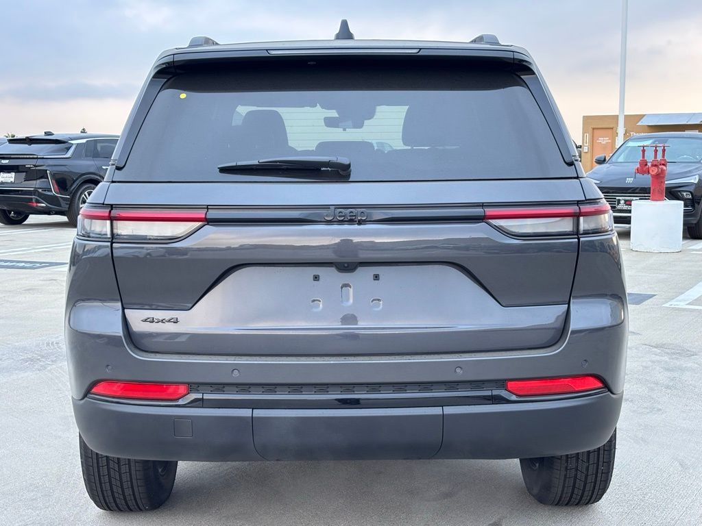 2025 Jeep Grand Cherokee Altitude X photo 5