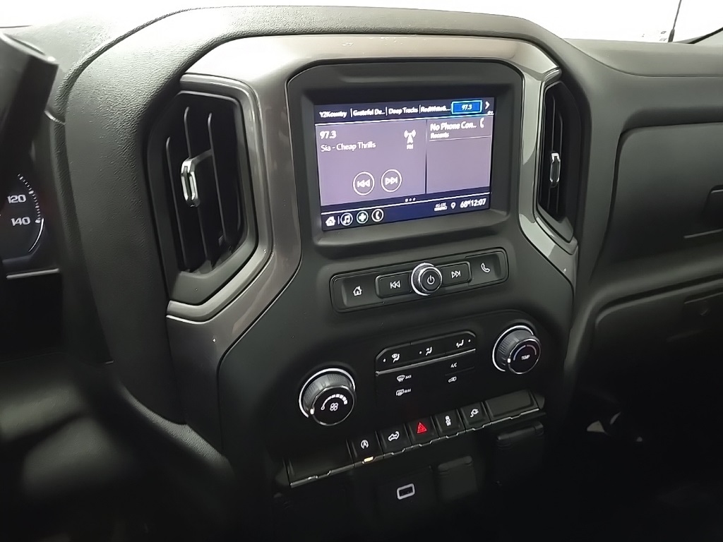 2020 Chevrolet Silverado 1500 Custom photo 24
