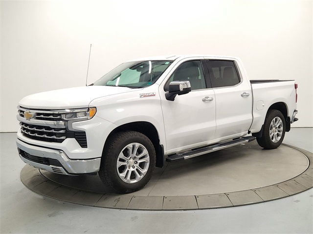 2022 Chevrolet Silverado 1500 LTZ photo 3