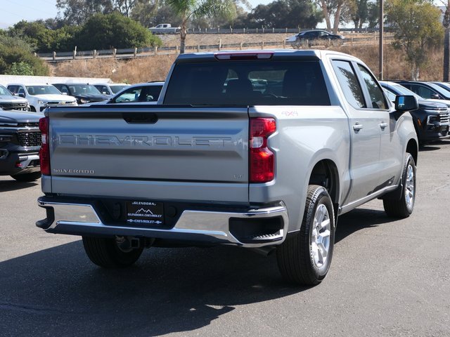 2025 Chevrolet Silverado 1500 LT photo 3