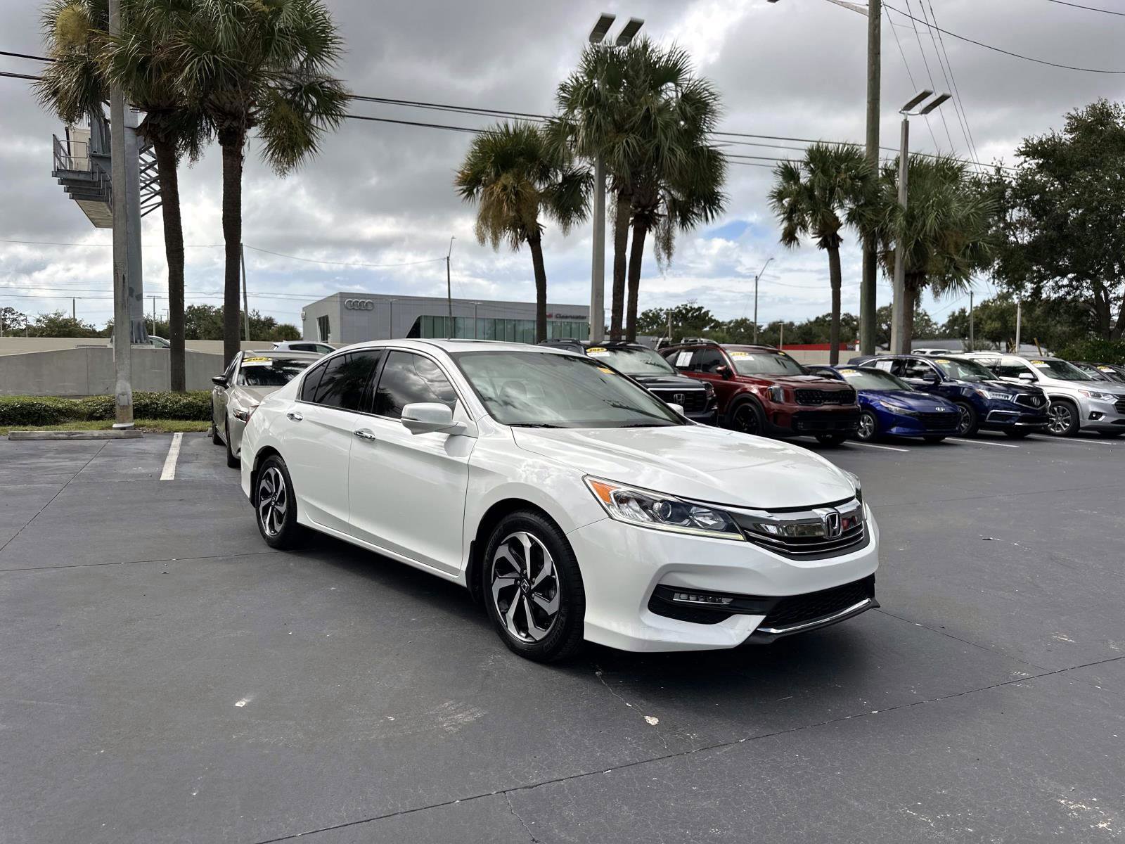 2017 Honda Accord EX-L V6 photo 2