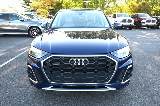 2022 Audi Q5 S line Premium photo 2