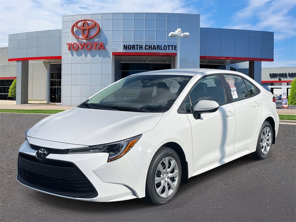 2026 Toyota Corolla LE photo 3