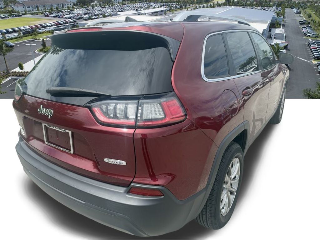 2019 Jeep Cherokee Latitude photo 3