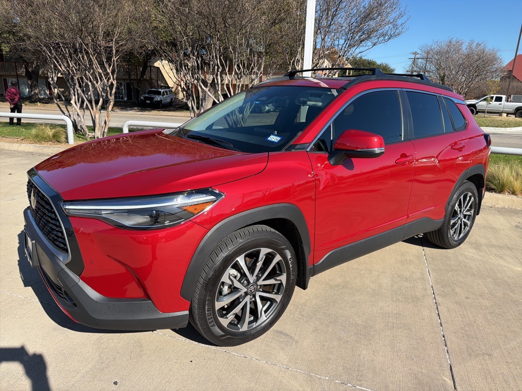 2024 Toyota Corolla Cross XLE