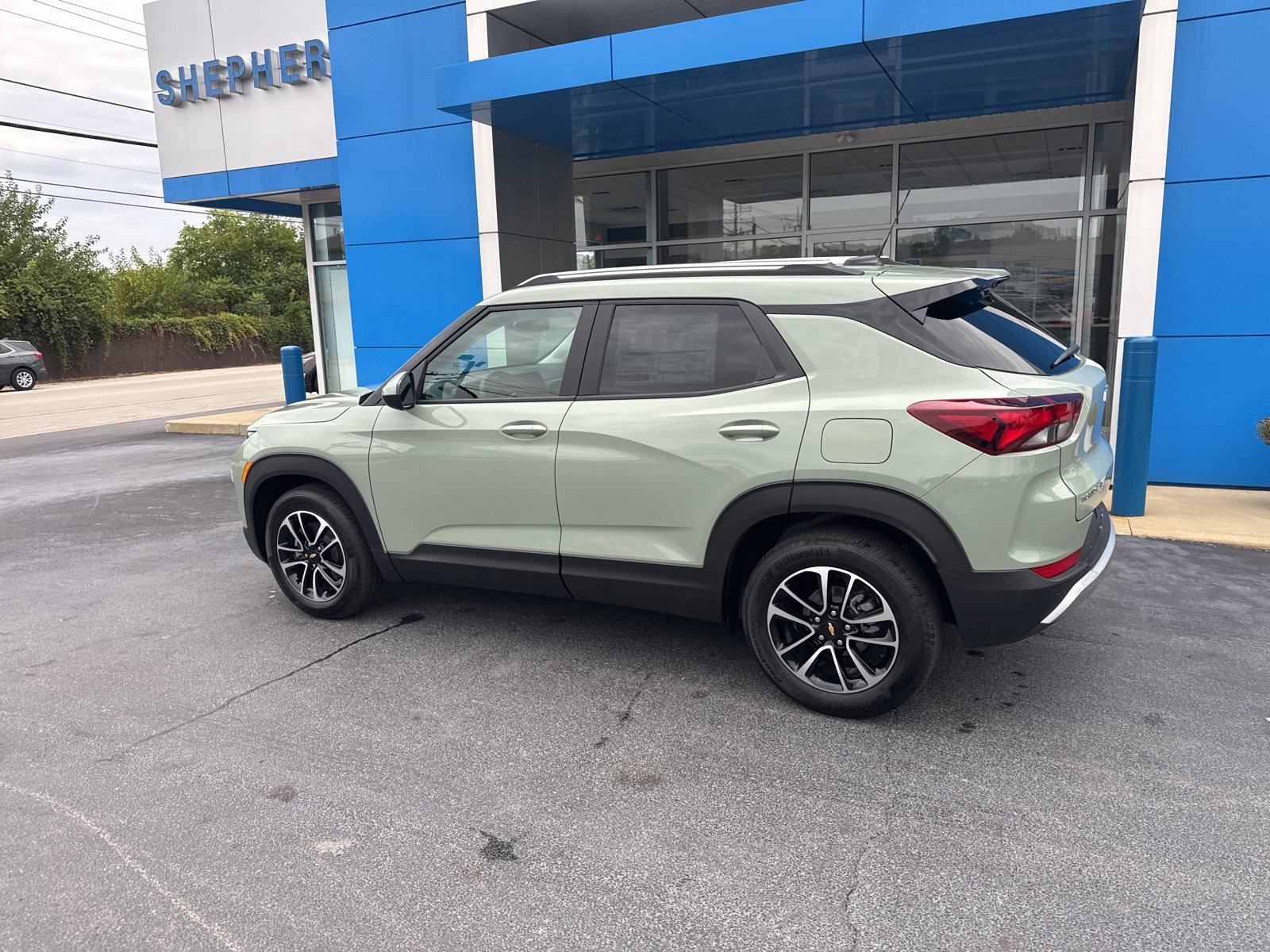 2026 Chevrolet Trailblazer LT photo 2