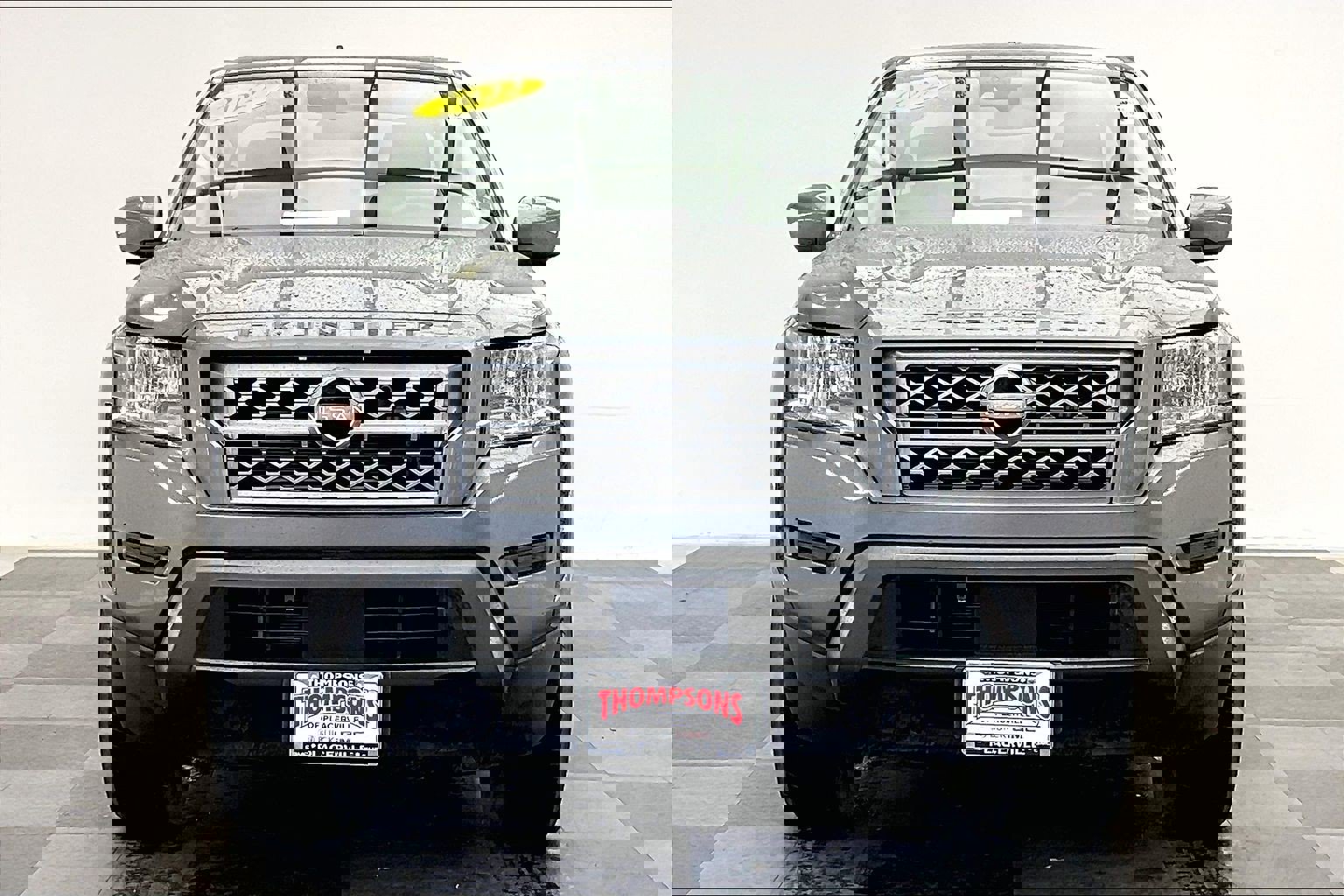 2022 Nissan Frontier SV photo 2