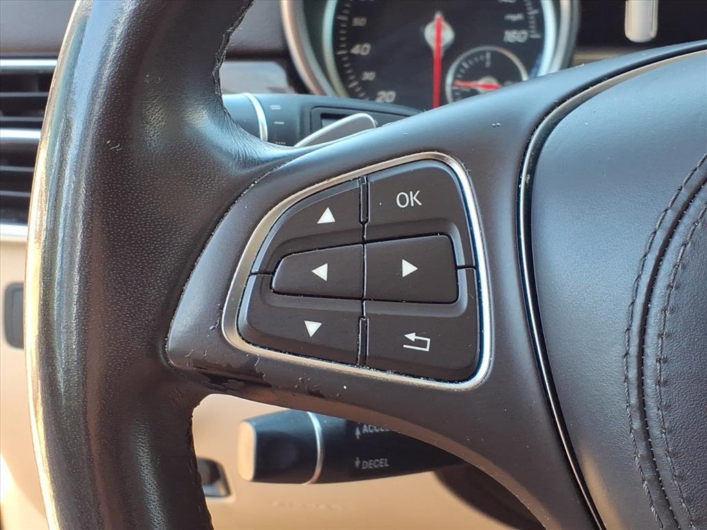 2017 Mercedes Benz GLS 450 4MATIC photo 17