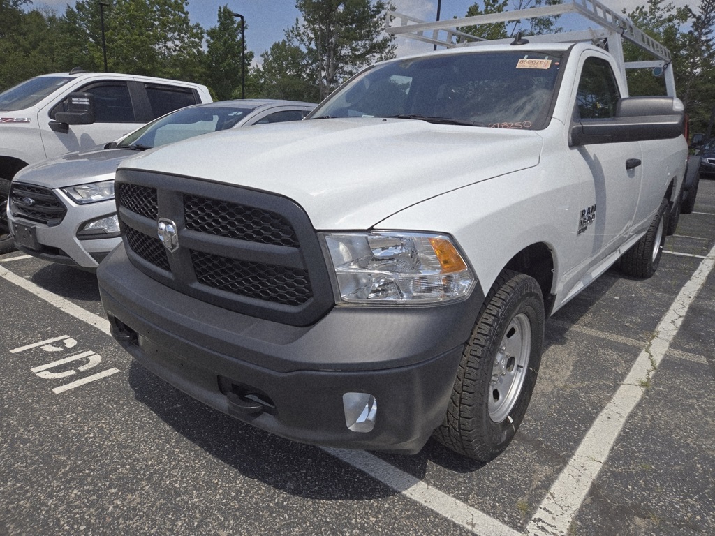 2023 Ram 1500 Classic Tradesman photo 3