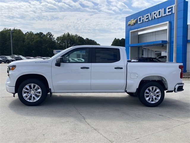 2026 Chevrolet Silverado 1500 Custom photo 2