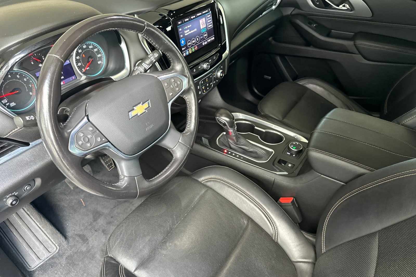 2021 Chevrolet Traverse Premier photo 9