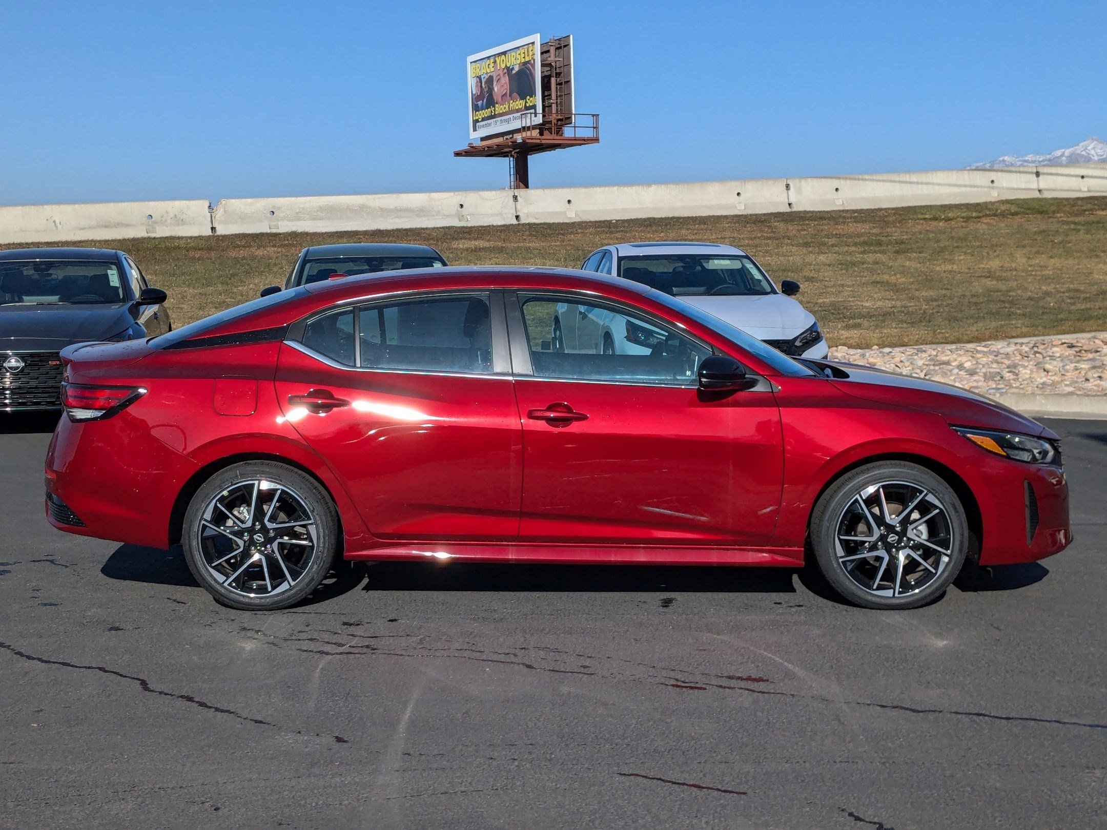 2025 Nissan Sentra SR photo 2