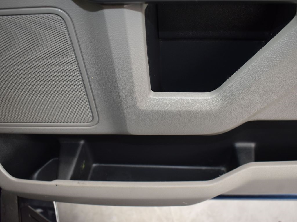 2017 Ford F-150 XLT photo 21