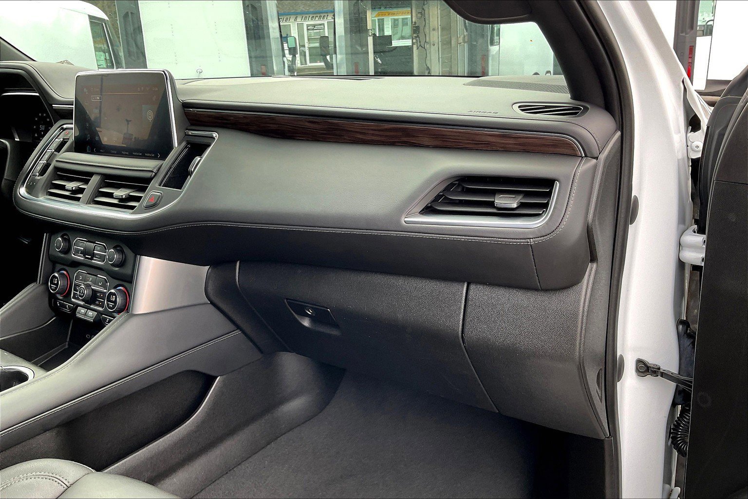 2023 Chevrolet Tahoe LT photo 14