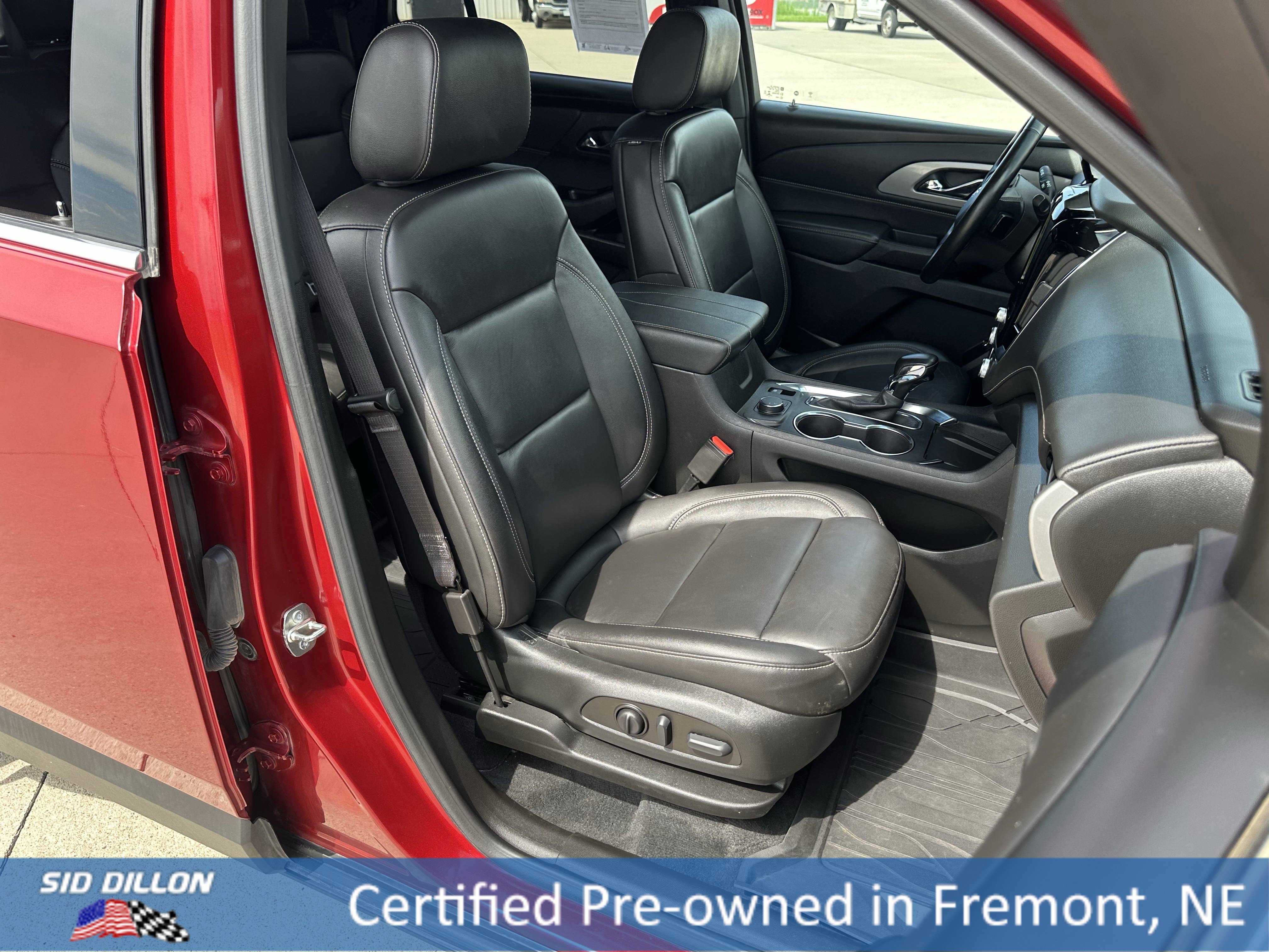 2023 Chevrolet Traverse Leather photo 6