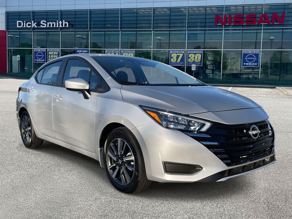2025 Nissan Versa SV's photo