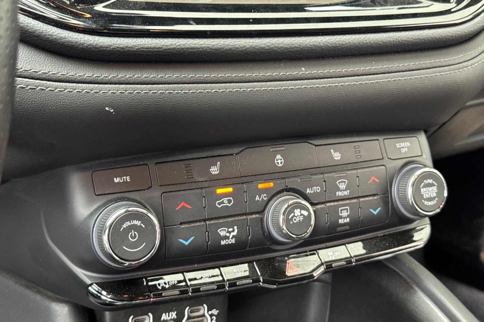 2024 Dodge Durango SXT photo 21