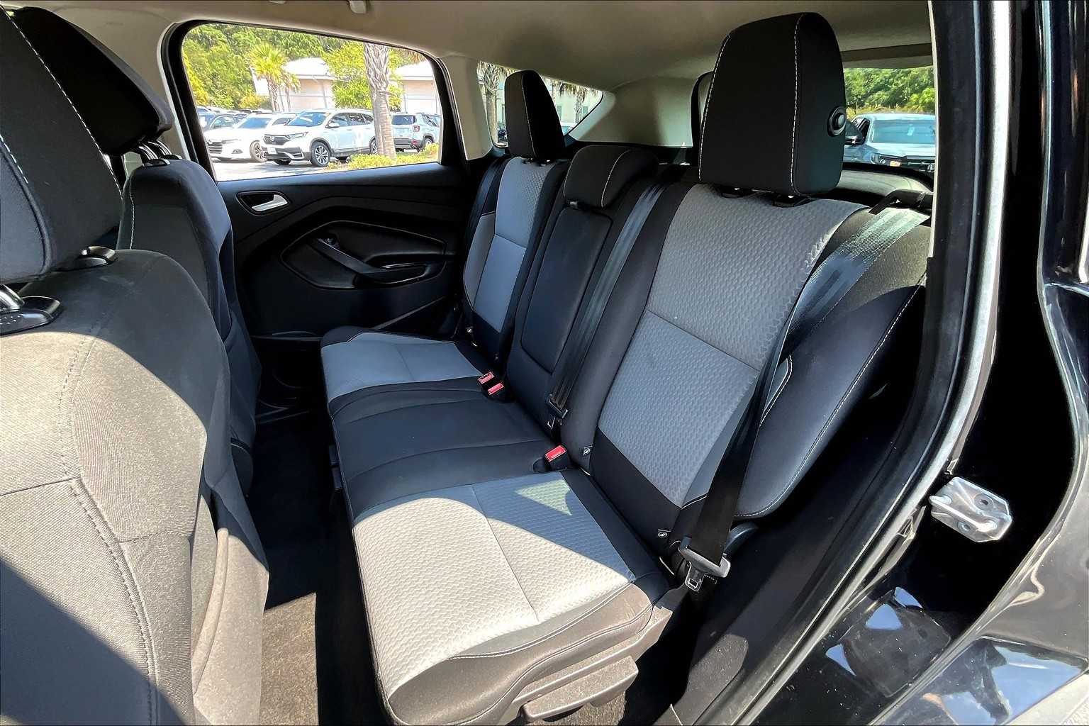 2017 Ford Escape SE photo 16