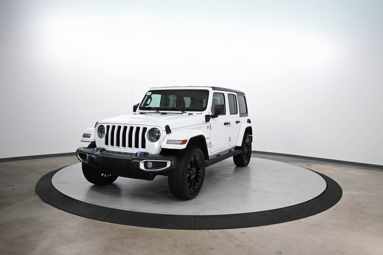 2023 Jeep Wrangler Sahara 4xe photo 3