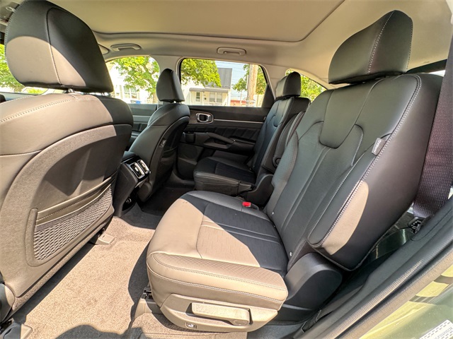 2025 Kia Sorento X-Line SX photo 16