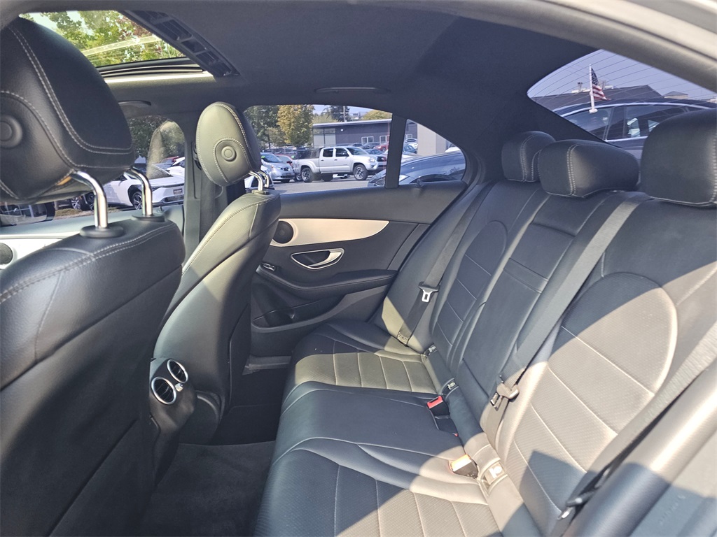 2018 Mercedes Benz C 300 photo 18