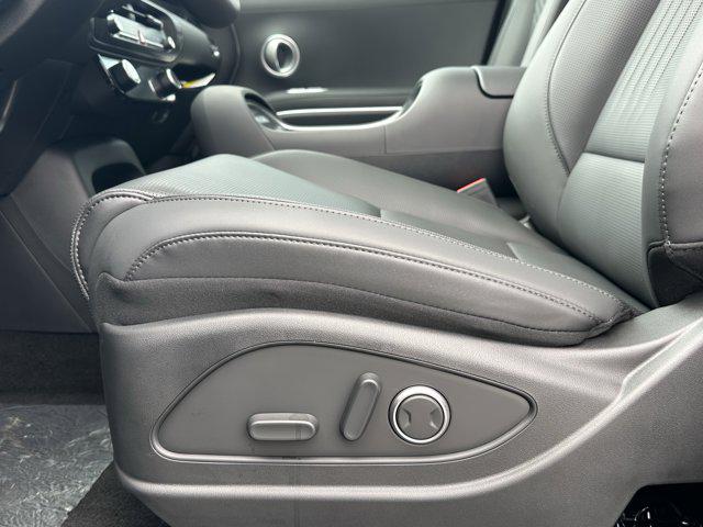 2026 Hyundai Palisade SEL photo 8
