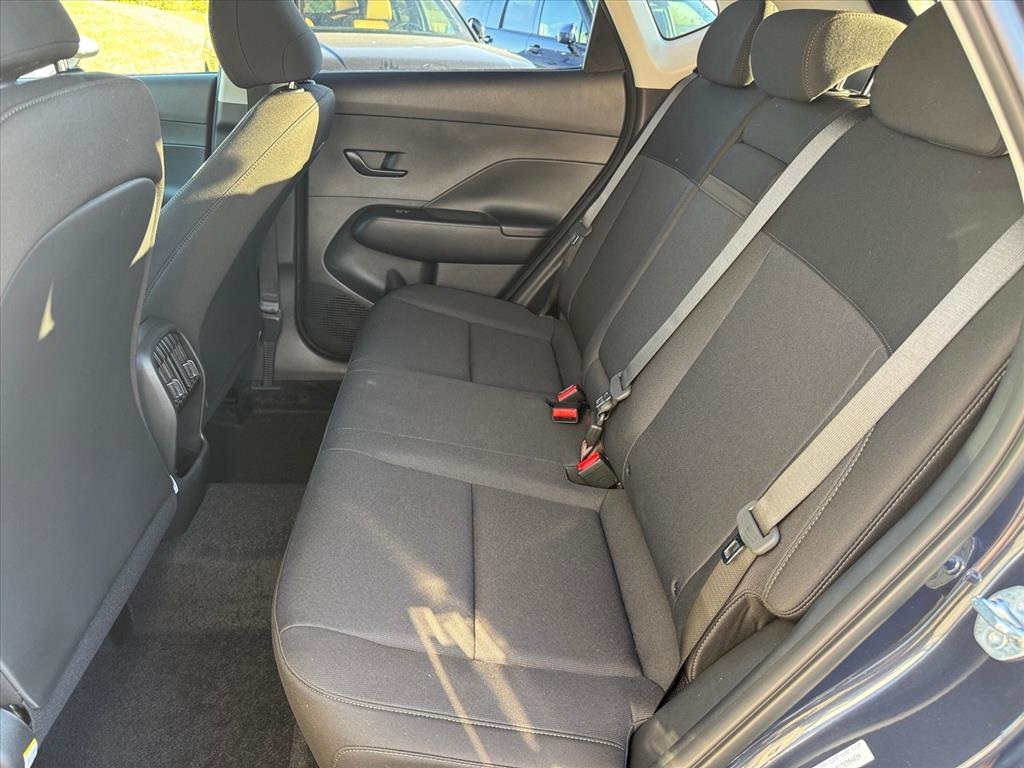 2026 Hyundai Kona SEL photo 4