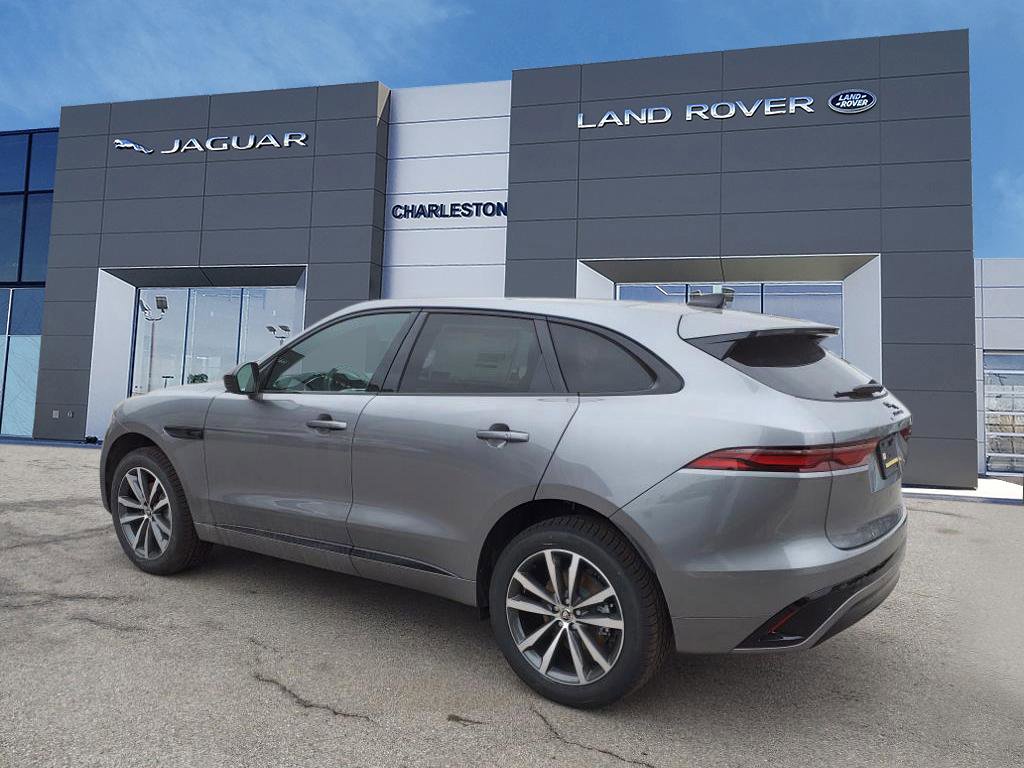 2025 Jaguar F-PACE P250 R-Dynamic S photo 3