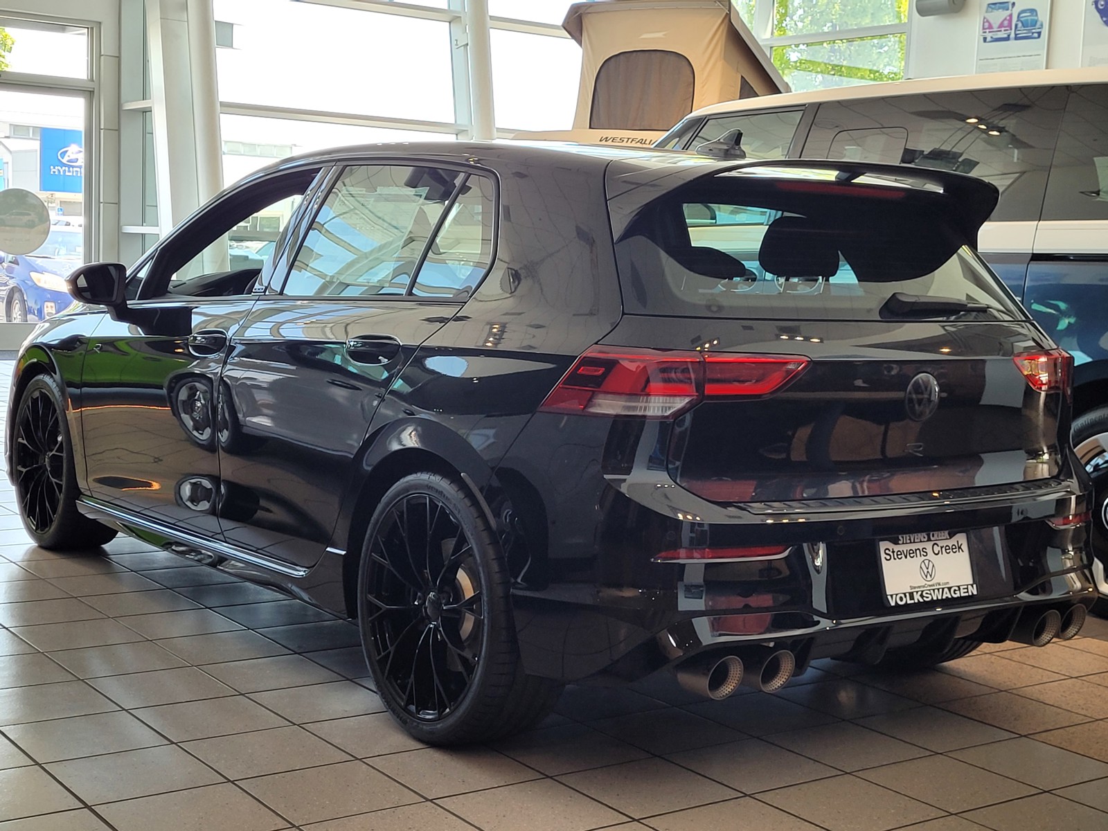 2025 Volkswagen Golf R photo 4