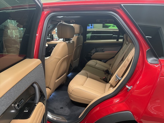 2025 Land Rover Range Rover Sport SE photo 4