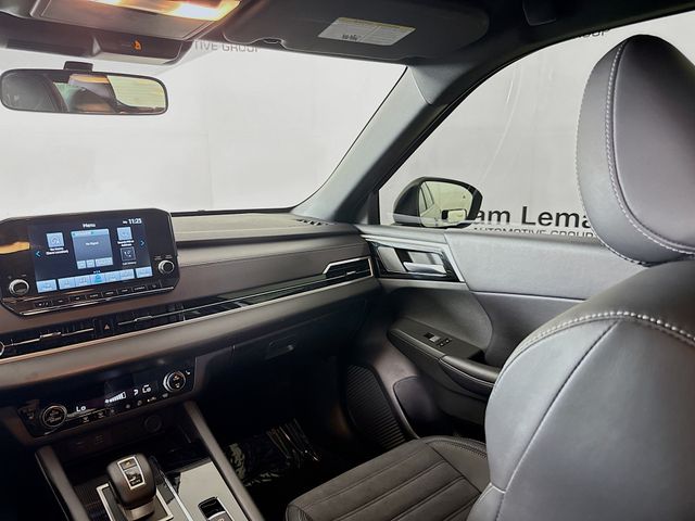2023 Mitsubishi Outlander Black Edition photo 20