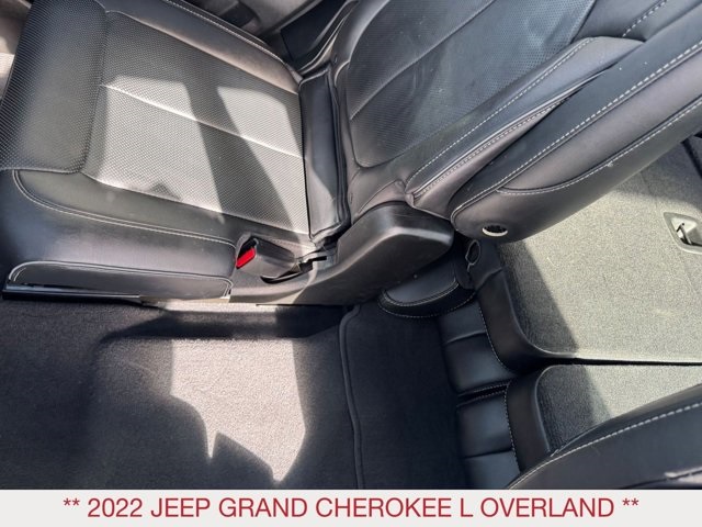 2022 Jeep Grand Cherokee Overland photo 29