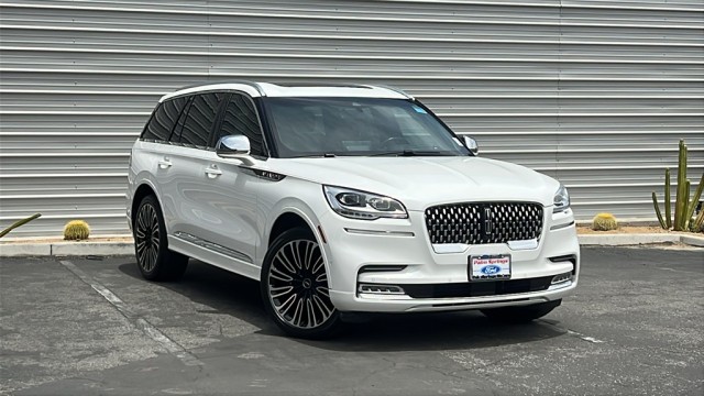 2020 Lincoln Aviator Black Label's photo