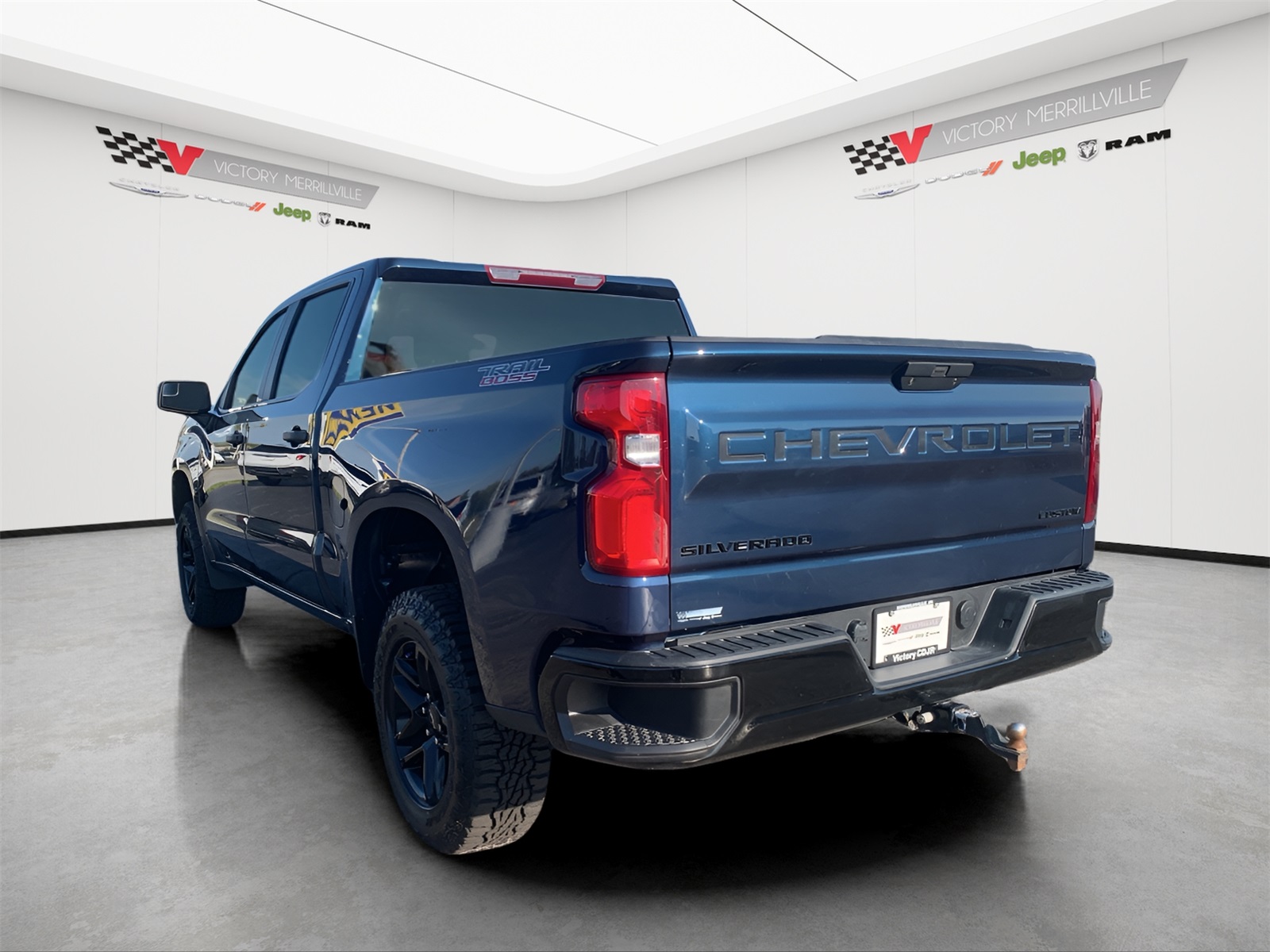 2022 Chevrolet Silverado 1500 Custom Trail Boss photo 2