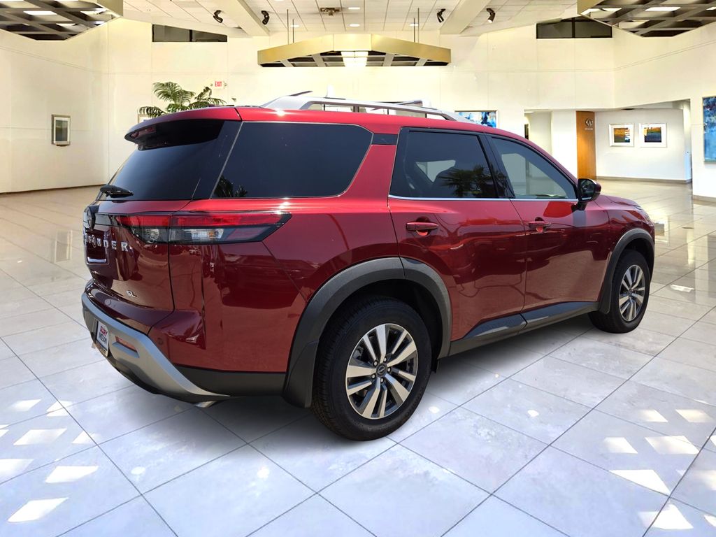 2025 Nissan Pathfinder SL photo 4