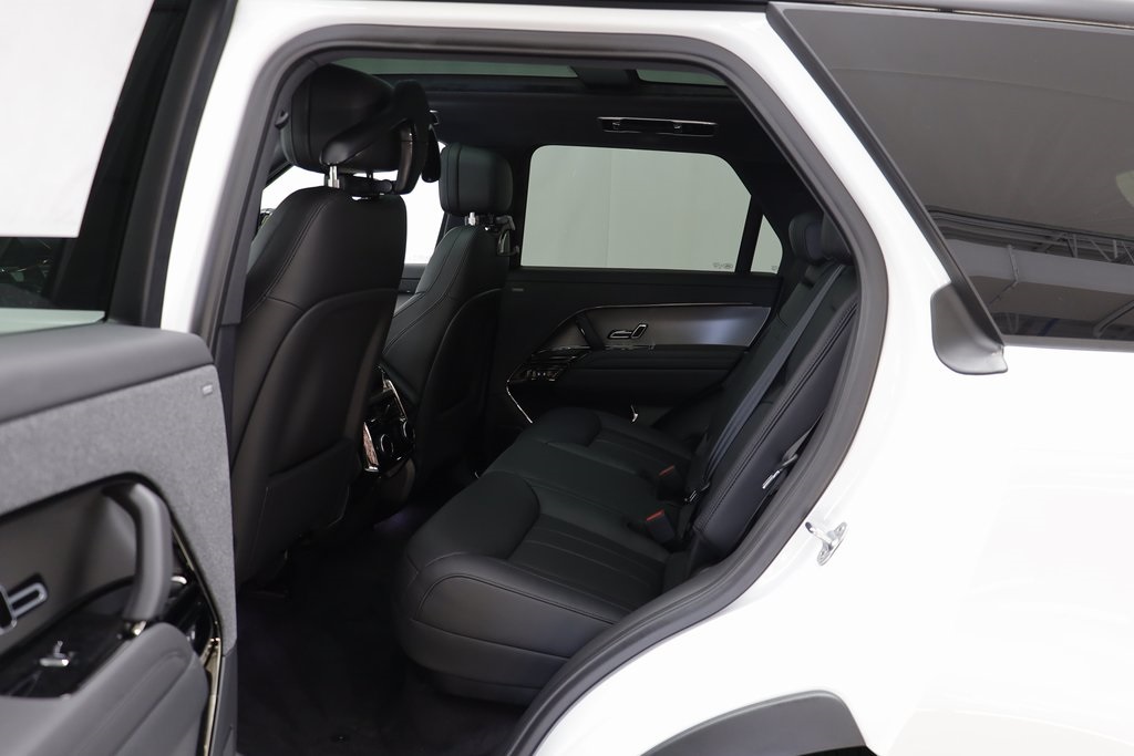 2025 Land Rover Range Rover Sport SE photo 11