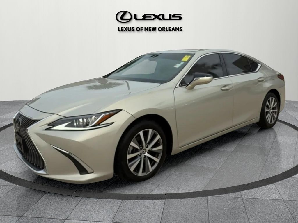 2019 Lexus ES 350's photo