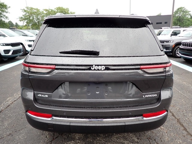 2025 Jeep Grand Cherokee Laredo X photo 4