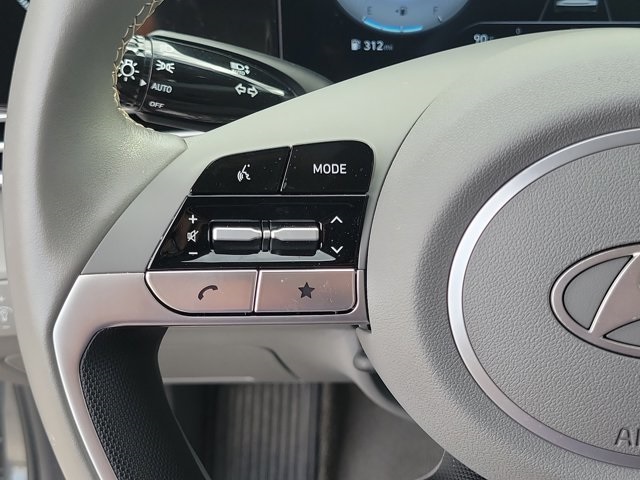2025 Hyundai Elantra SEL Convenience photo 19