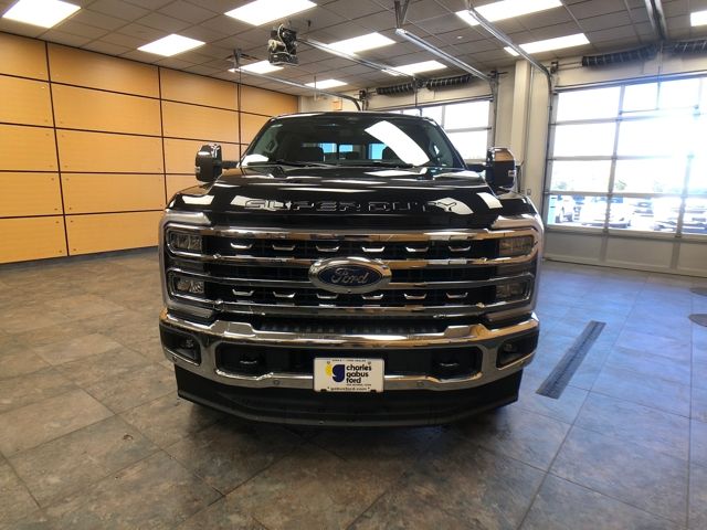 2026 Ford F-250 Lariat photo 3