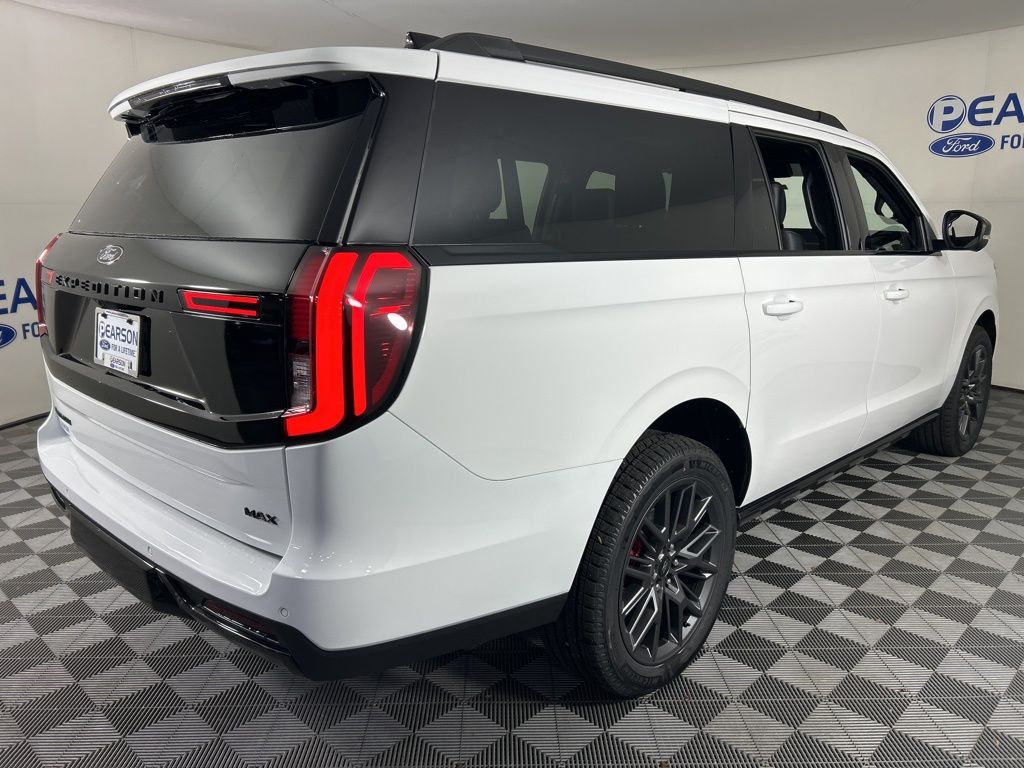 2025 Ford Expedition Platinum MAX photo 2