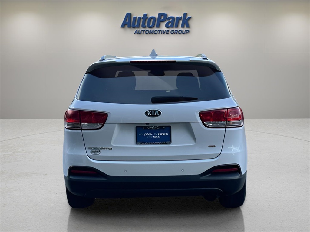 2017 Kia Sorento LX photo 6