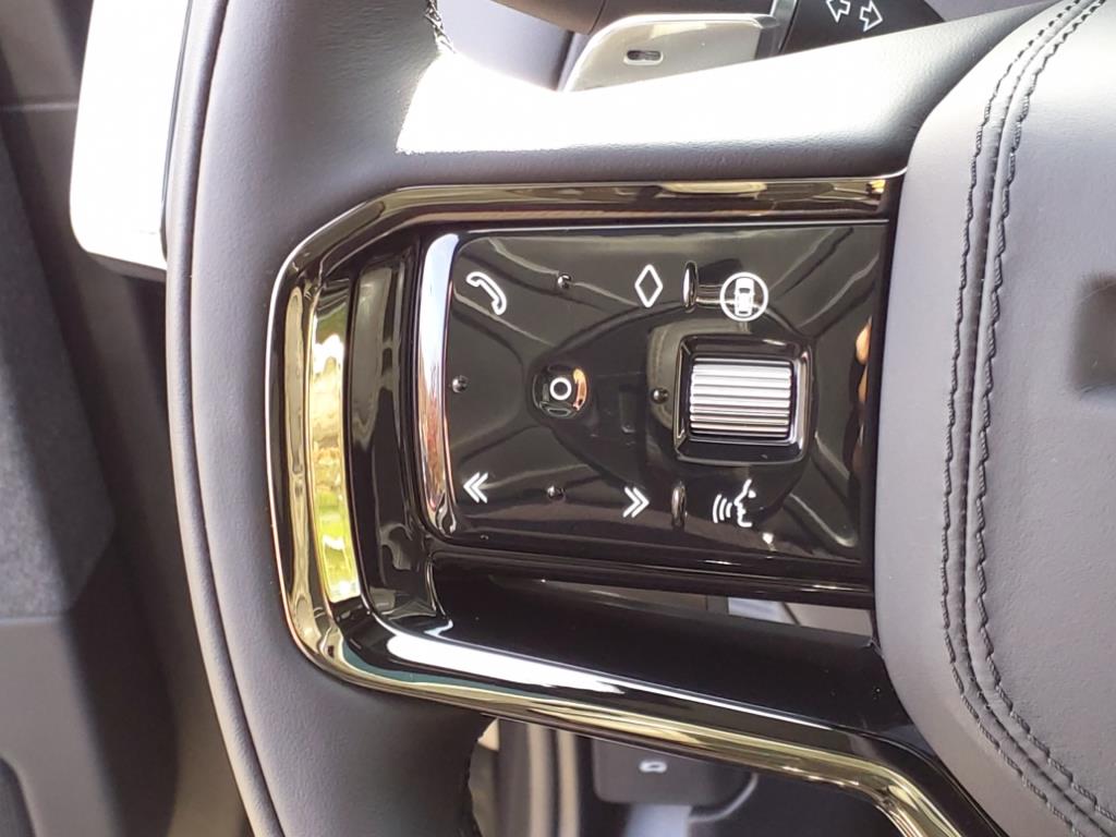 2025 Land Rover Range Rover Sport SE photo 15