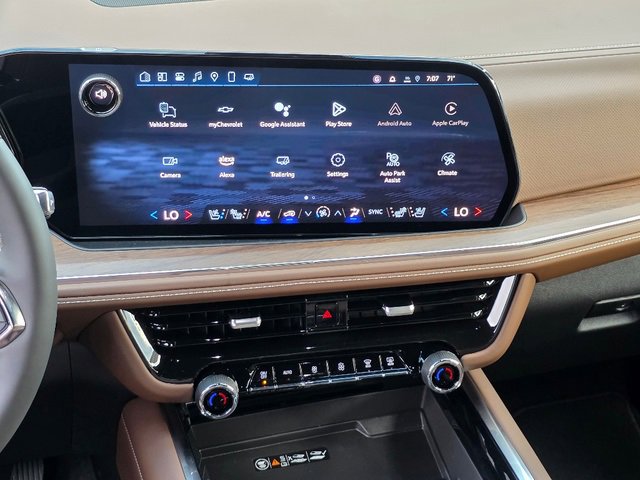 2025 Chevrolet Tahoe High Country photo 3