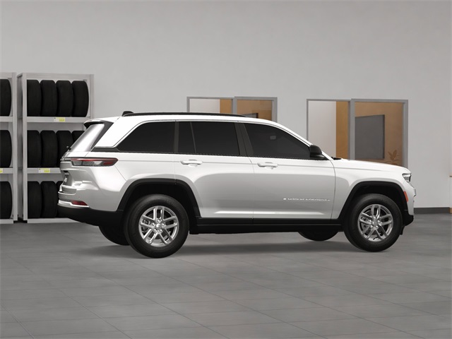 2025 Jeep Grand Cherokee Laredo X photo 5