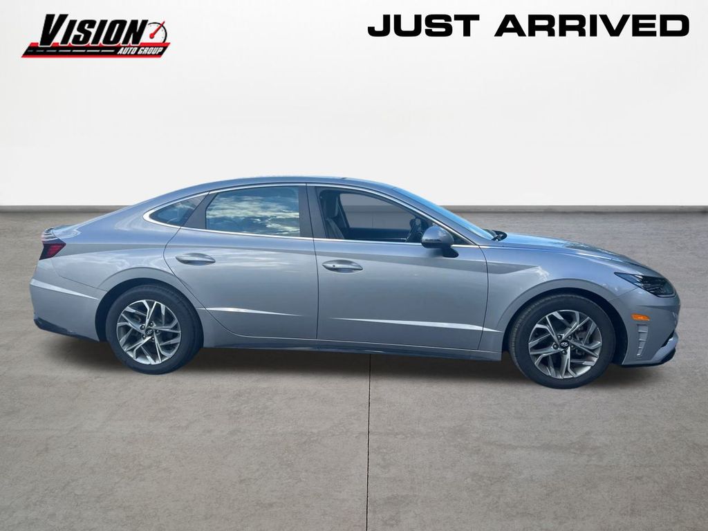 2023 Hyundai Sonata SEL photo 4